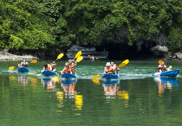 giá vé chèo thuyền kayaking Hạ Long