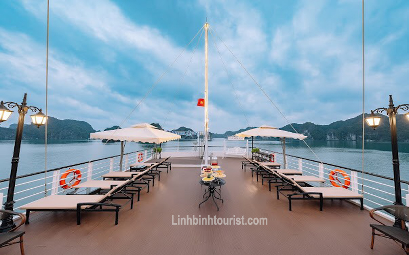 Du Thuyền Dream Cát Bà
