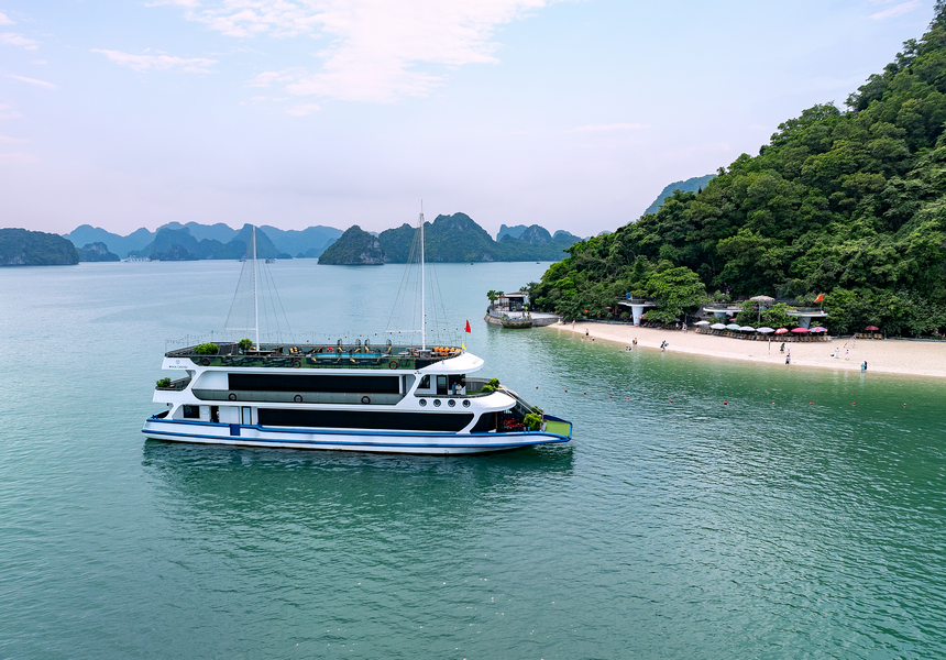 Du thuyền Maia Cruise
